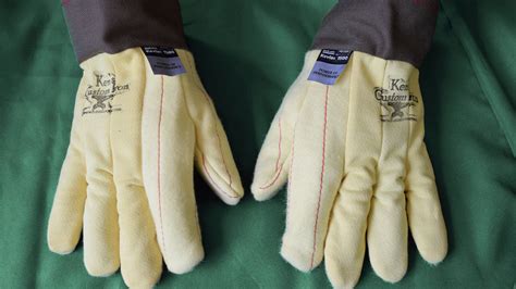 Kevlar Gloves – Ken's Custom Iron Store