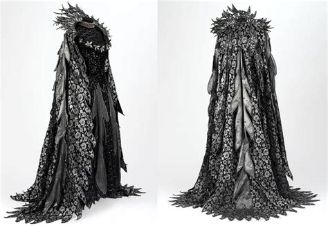 Opera costume · V&A