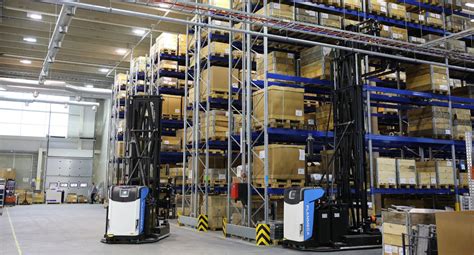 Tailored Warehouse Automation | Rocla AGV