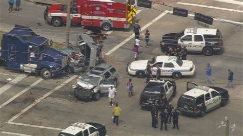 khou.com | High-speed police chase ends in crash in NW Houston