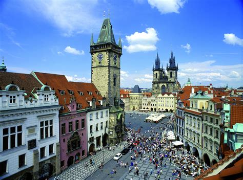 File:Prague old town square panorama.jpg - Wikimedia Commons