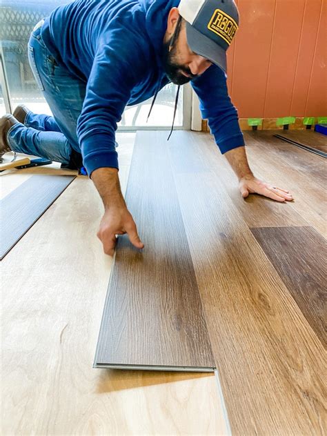 How To Start Vinyl Plank Flooring: A Step-By-Step Guide - Flooring Designs