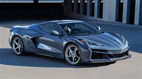 2024 Chevy Corvette E-Ray Hybrid Is the Quickest Corvette Ever, With ...