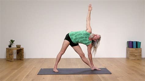 Find your foundation - standing postures for centring | Ekhart Yoga