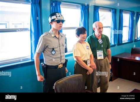 South korean soldier dmz hi-res stock photography and images - Alamy