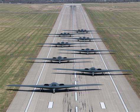 PHOTOS: Eight B-2s Gather for Rare ‘Elephant Walk’ of Stealth Bomber ...