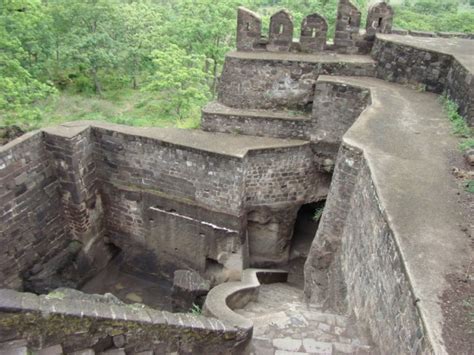 The Oldest Forts in India – of Mythical Proportions | LeisureMartini