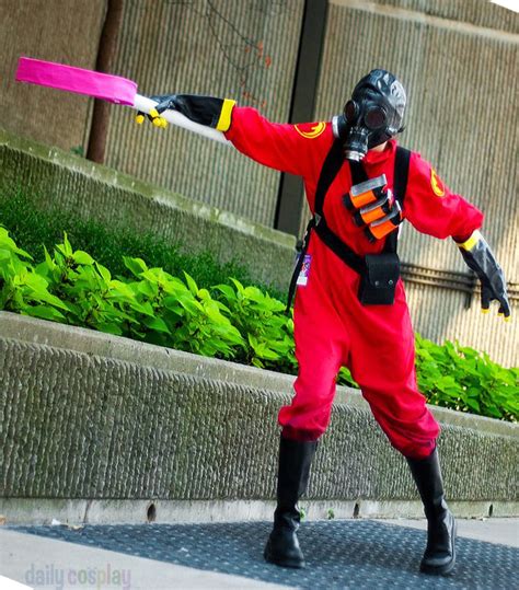 Pyro from Team Fortress 2 - Daily Cosplay .com