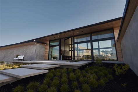 A striking modern house with breathtaking views of California's Edna Valley