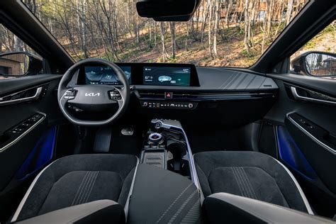 2023 Kia Niro Shows Off EV6-Style Interior With Twin Displays | Carscoops