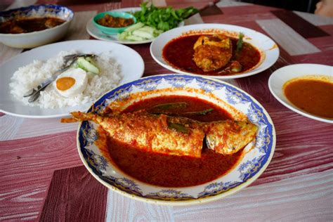 Asam Pedas - Sour Spicy Soup You Should Eat in Melaka, Malaysia