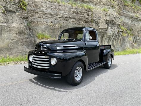 1949 Ford F1 | 427 Garage