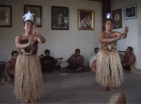 Traditional Tonga food on a real Tongan Plate - Picture of Tonga ...