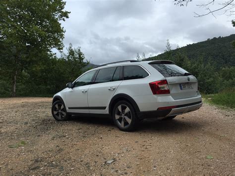 2015 Skoda Octavia Scout Review - photos | CarAdvice