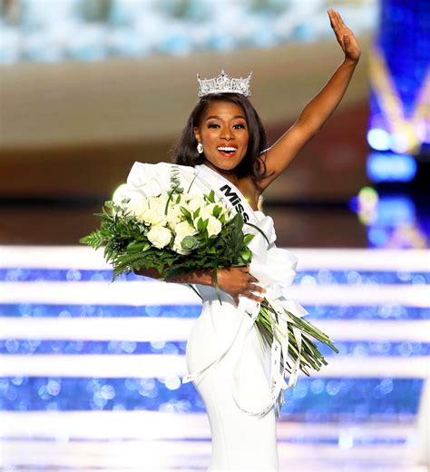 Miss New York, Nia Franklin, Wins Miss America 2019 | Miss america ...