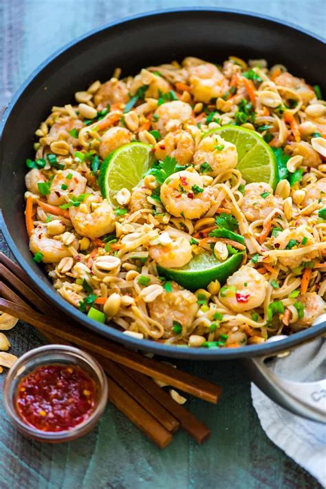 Shrimp Pad Thai {Quick + Easy + One Pan} – WellPlated.com