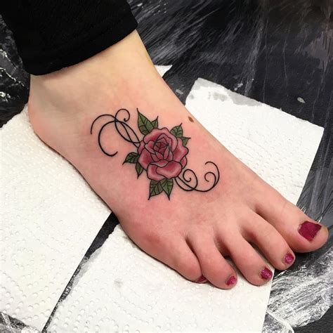 100+ Best Foot Tattoo Ideas for Women - Designs & Meanings (2019)