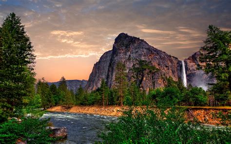 Merced River Falls in Yosemite National Park California USA Landscape ...