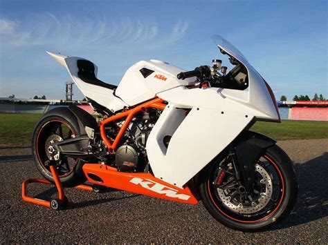 2012 KTM 1190 RC8 R Track Gallery 436517 | Top Speed