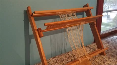 What type of loom is this? I've been wanting to learn how to use it ...