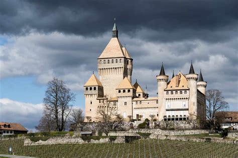 13 Castles in Switzerland You Absolutely Cannot Miss! - Focused Travels