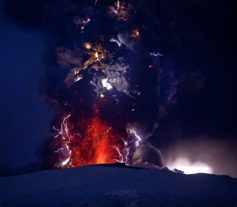 Top Entertainment Alerts: Iceland Volcano Eruption