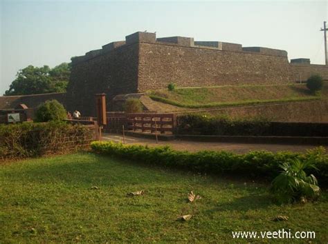 Kannur Fort | Veethi