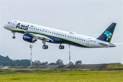 Decola pela primeira vez o próximo novo avião Embraer 195-E2 da Azul ...