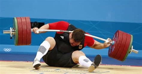 16 Horrible Weightlifting Injuries You Can't Unsee