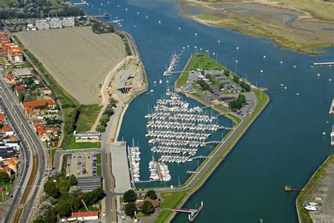 Royal Yacht Club Nieuwport in Nieuwpoort, Belgium - Marina Reviews ...