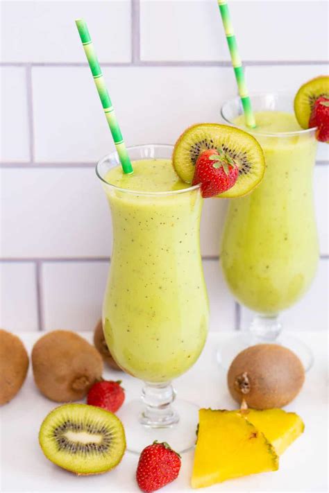 Kiwi Smoothie - The Kitchen Magpie