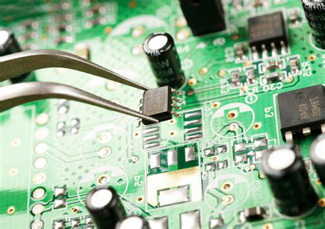 Printed circuit board soldering process and soldering method