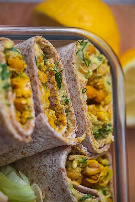 Vegan Avocado Wrap With Chickpeas | Earth of Maria