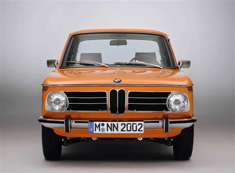 Retrospective: Driving Impressions of a BMW 2002