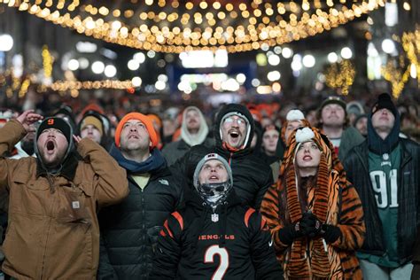 Bengals fans at The Banks go on a roller coaster of emotions during ...