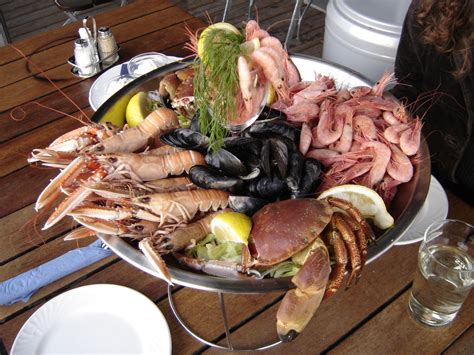 File:Seafood dish.jpg - Wikipedia