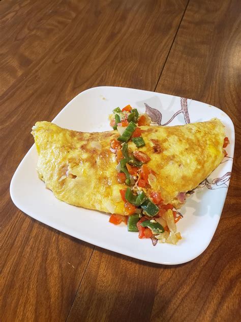 [Homemade] 4 egg omelette : r/food