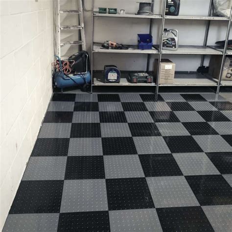 CoinLock Garage Floor Tiles | Black | Garage Floors Direct