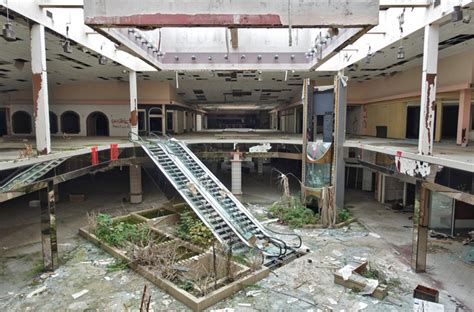 Abandoned Rolling Acres Dead Mall in Akron Ohio | Dead malls, Abandoned ...