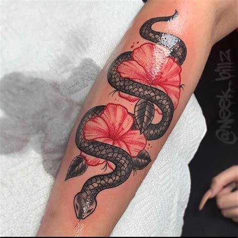 Tattoos🥵 | Tatuagens vermelhas, Tatuagens aleatórias, Tatuagem secreta