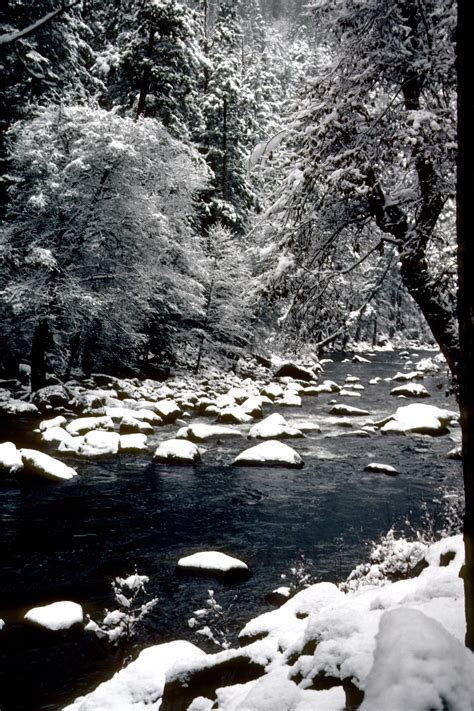 Merced River, Yosemite [OC] : r/winterporn