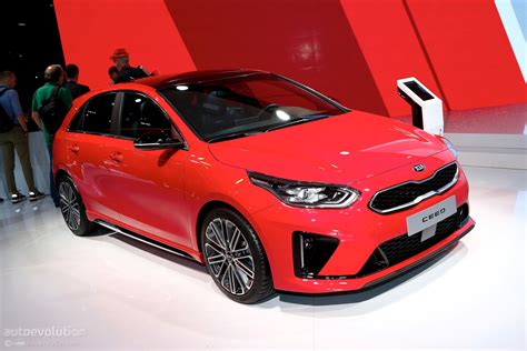 2019 Kia Ceed GT-Line Tries Too Hard to Look Fast - autoevolution