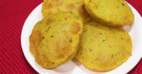 Aloo Puri - Potato Puri Recipe - Gujarati Rasoi