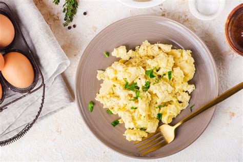 Easy Dairy-Free Scrambled Eggs Recipe