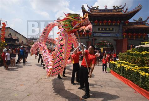 Naga Tahun Baru Cina