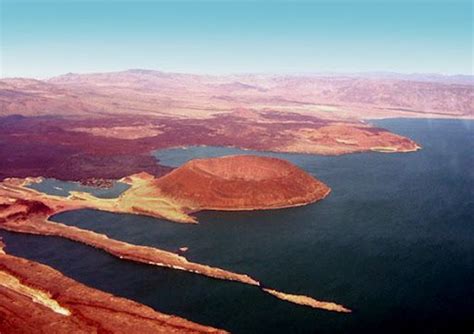 Lake Turkana National Parks, Kenya. Inscription in 1997. Extension in ...