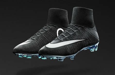 Mercurial Superfly CR7 - Ronaldo Gets New Shimmer Effect Boots | Soccer ...