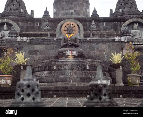 Buddhist temple Brahma Vihara Arama with statues of the gods on Bali ...