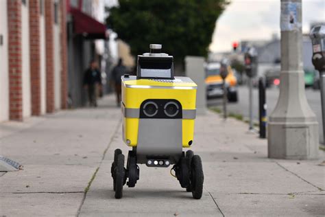 This would be a really great moment for food delivery robots.