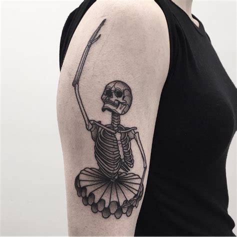 Pin on Skulls / Skeletons